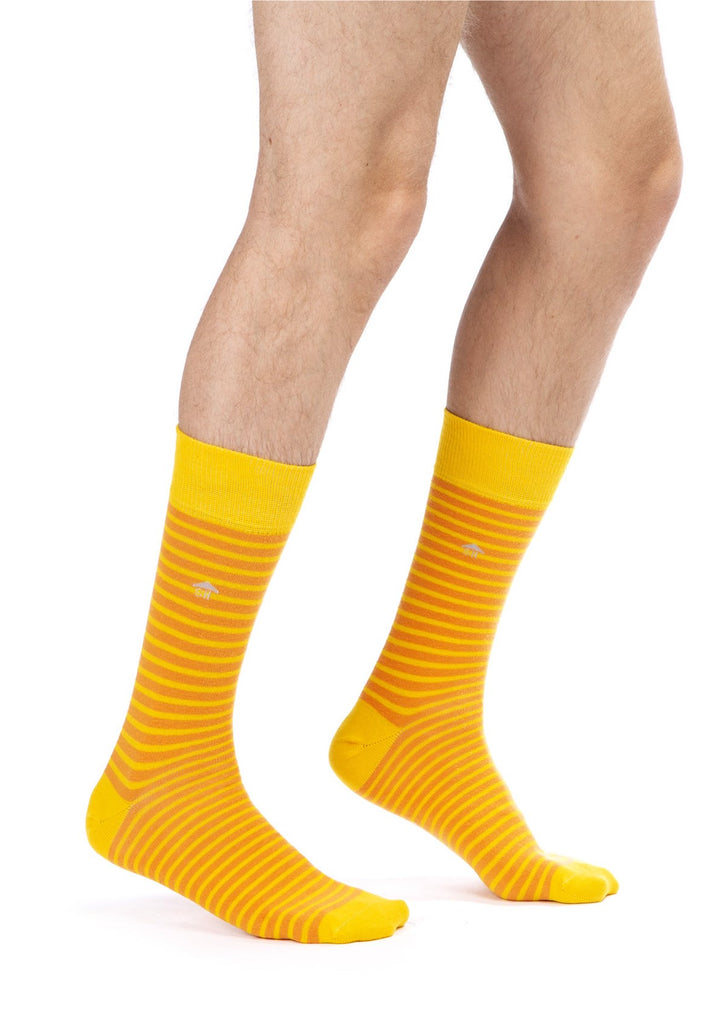 Herrensocken mit dünnem Streifendesign